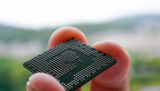 汽車電動(dòng)化可能因?yàn)樾酒倘倍l(fā)展緩慢 (圖1) 5-21091Q4032N26.png