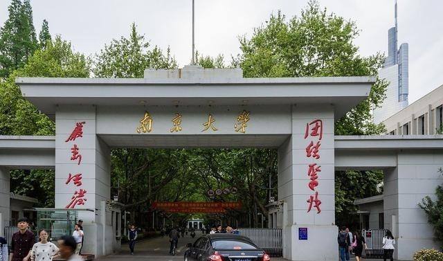 南京大學團隊與東南大學團隊 實現雙層二硫化鉬薄膜可控外延生長(圖2) 10-220510105Z5204.jpeg