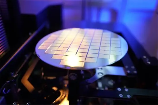 蘇州銳杰微科技集團(tuán)總部先進(jìn)封裝項(xiàng)目主體結(jié)構(gòu)封頂(圖1) 9-231215164Z44c.png