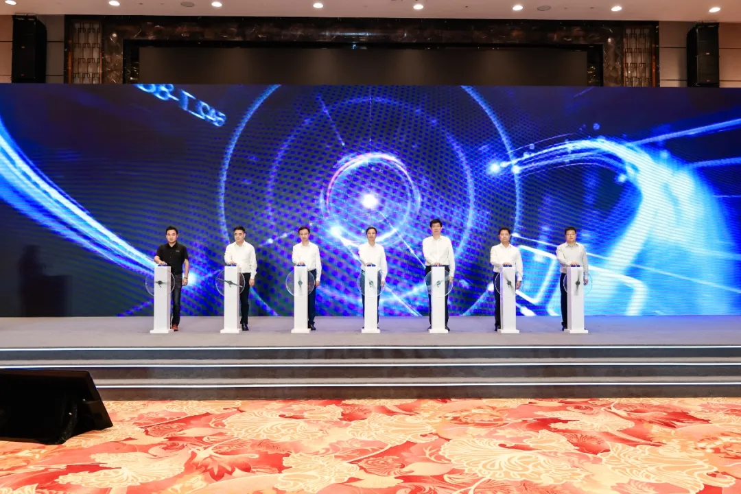 縱慧芯光3英寸半導(dǎo)體高速通信光芯片項(xiàng)目通線(圖1) 9-25061GGQ02F.png